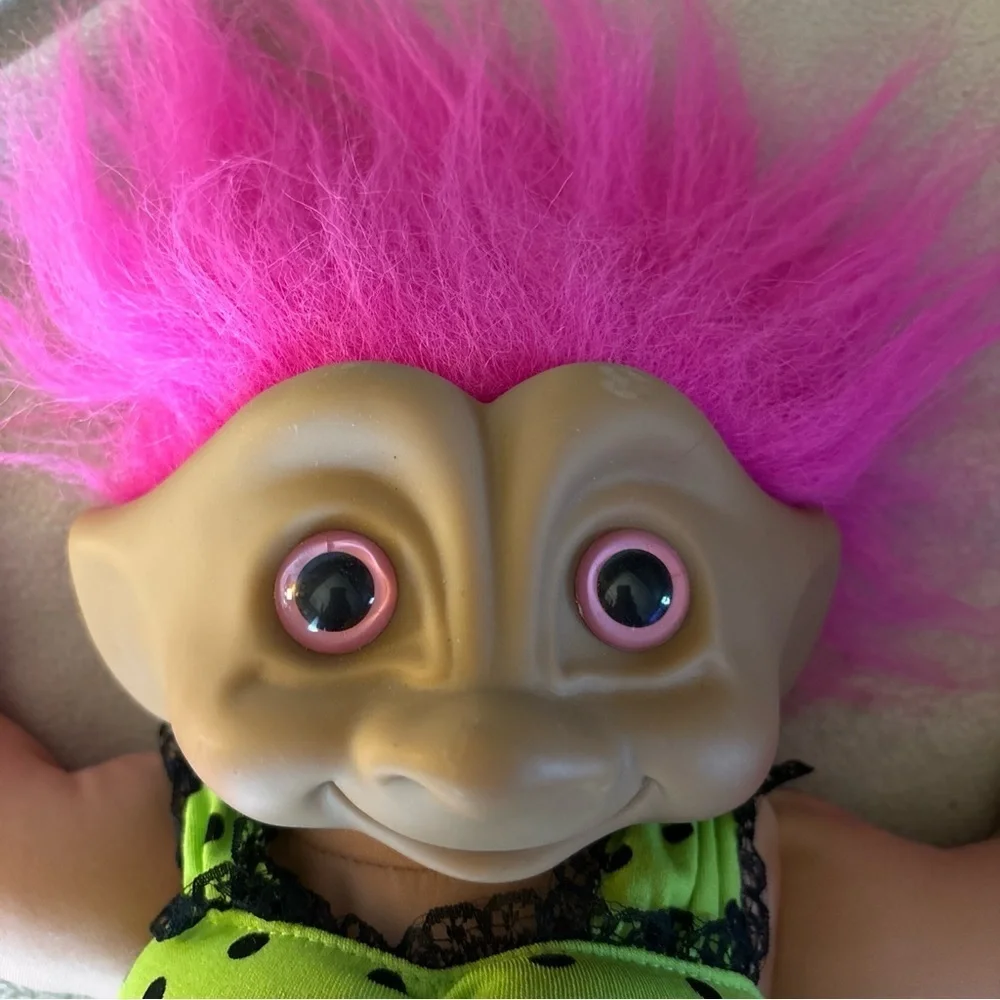 VINTAGE 1991 Treasure Troll